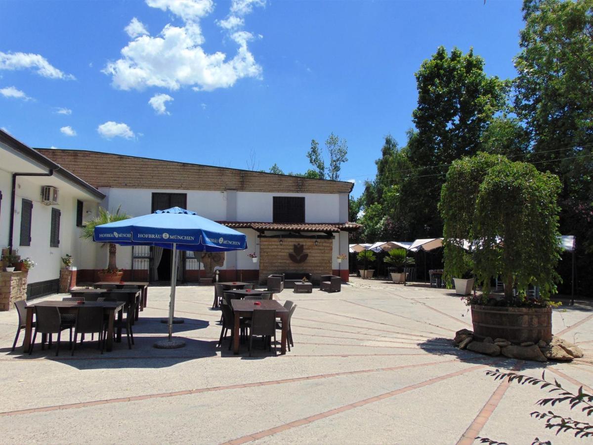 Casale Rurale Bed & Breakfast San Marco Evangelista ภายนอก รูปภาพ